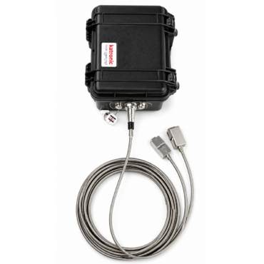 Sistema de medición ultrasónica KATflow 210 de Katronic en carcasa protectora IP67 para condiciones extremas.